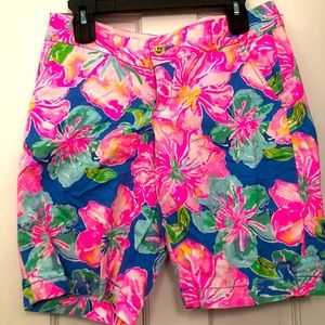 Lilly Pulitzer Shorts - Women’s 2 - Pink & Green Flowers